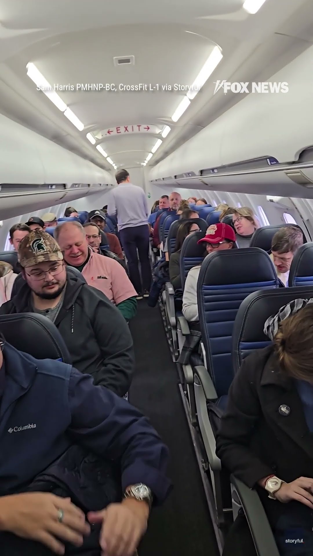 Buttigieg serves snacks to passengers on delayed flight