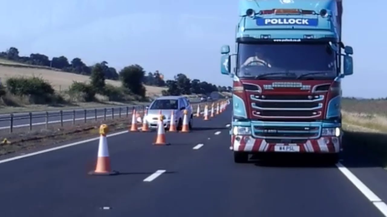 Driver fail in overtaking HGV tractor trailer and crashes in to