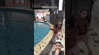 Ada kecoak ‼️ Ada kecoak ‼️
