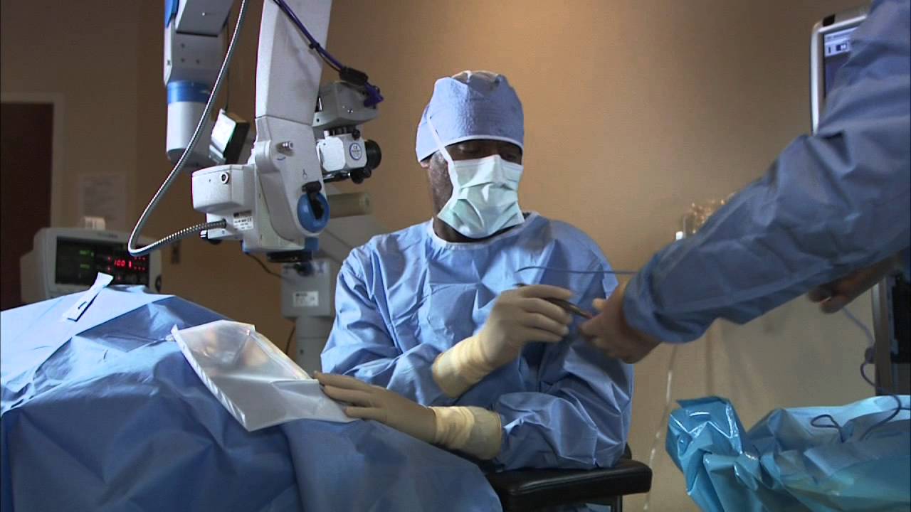 Cataract Extraction - Alexander Eye Institute - YouTube