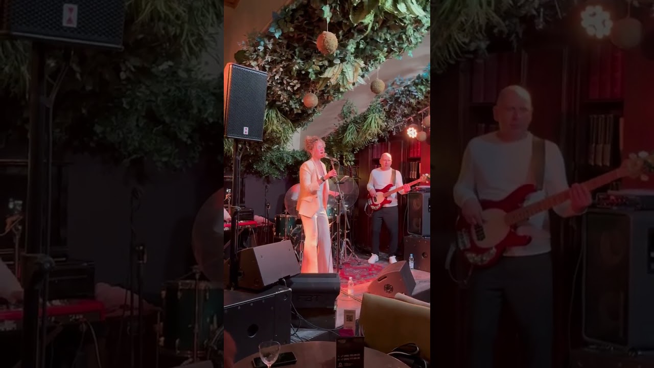 Выступление джаз группы Jazzplay в клубе А. Козлова .Наш сайт www.jazzplay.ru