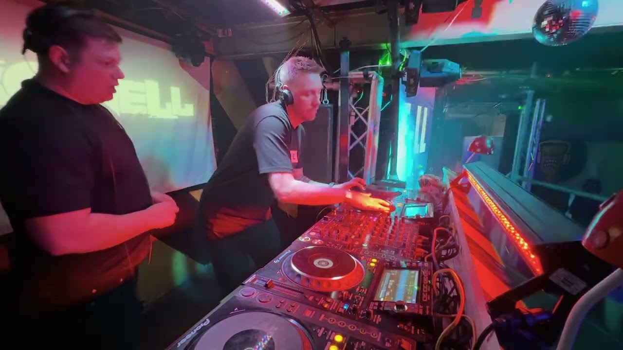 M.Cowell & Marzy - MC E-LL (Faction 3rd Birthday @ The Doncaster Warehouse)