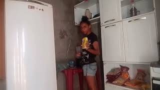 Sofia Fazendo Uma Sobremesa