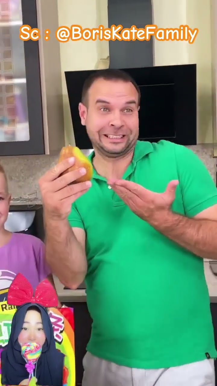HAMPIR KETAHUAN MAMA ⁉️ Mereka Sembunyiin Keripik di Dalam Buah ?@BorisKateFamily #shorts #funny