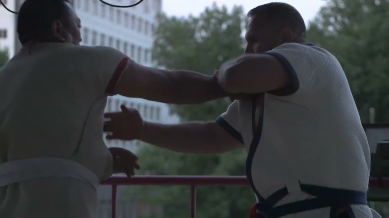 NEW YORK SHUAI JIAO - Mario Polito sparring with Shifu Liu Zu Guang (Da Guar) in Beijing - 2015