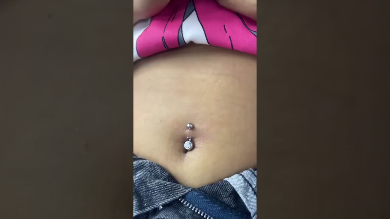 #bellypiercing