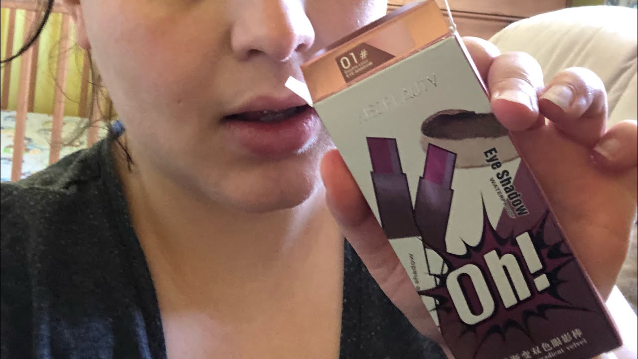 HIT OR GIMMICK?!? TWO TONE EYESHADOW STICK