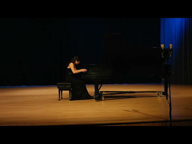 OMG: Los Angeles Pianist Classical (Danielle)