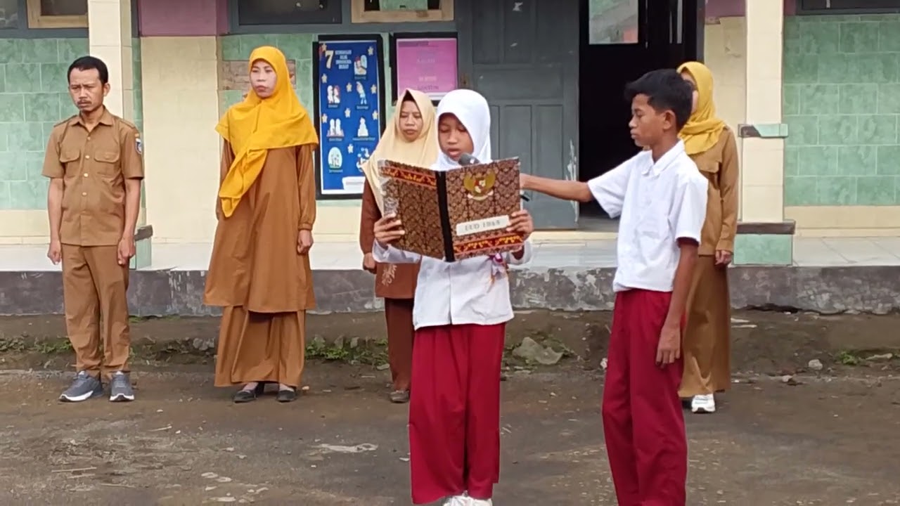 Pembacaan Pembukaan UUD 1945