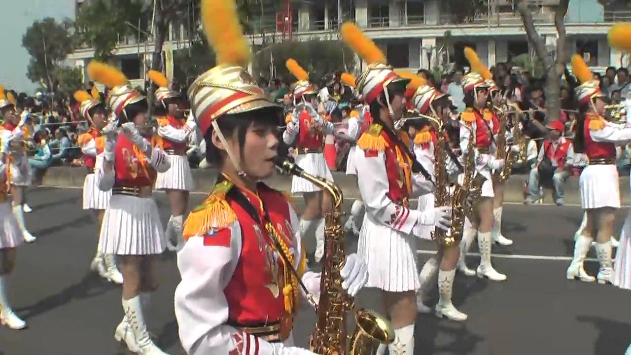 2013年台灣新竹燈會北一女樂隊與東京迪士尼合作遊行(隨隊拍攝)