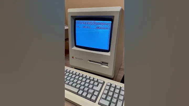 Macintosh Plus keyboard ASMR #retrocomputer #80s #mechanicalkeyboard #asmr #floppydisk