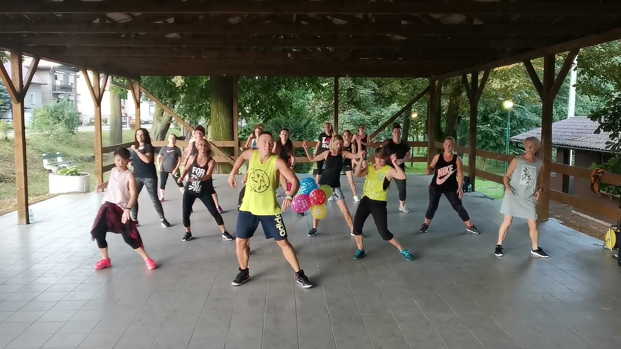 Zumba-PIĘKNI I MŁODZI Magdalena Narożna - Jak w Bajce (Ti Amo)