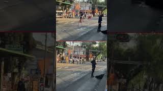 Man blocks Metrobús lane in Mexico City with his belongings | Line 5