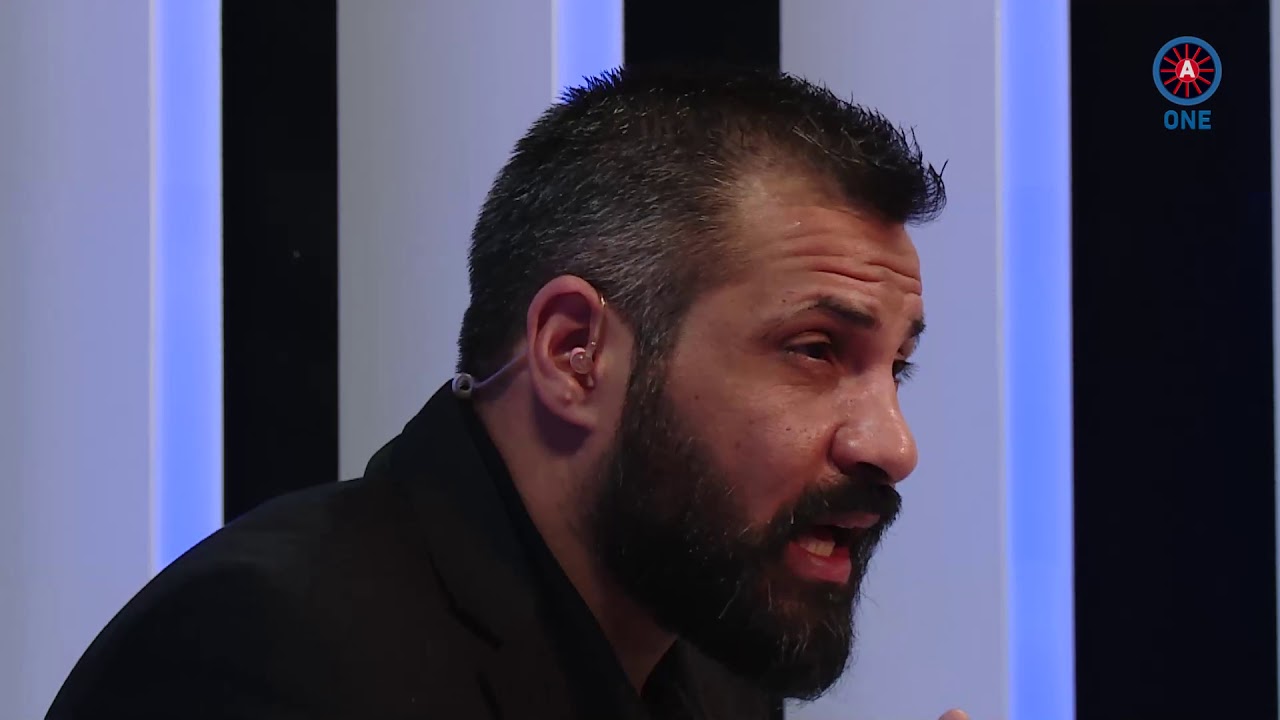 تارك الصلاة هل هو كافر   عنا الدليل مع الدكتور زيد المصري