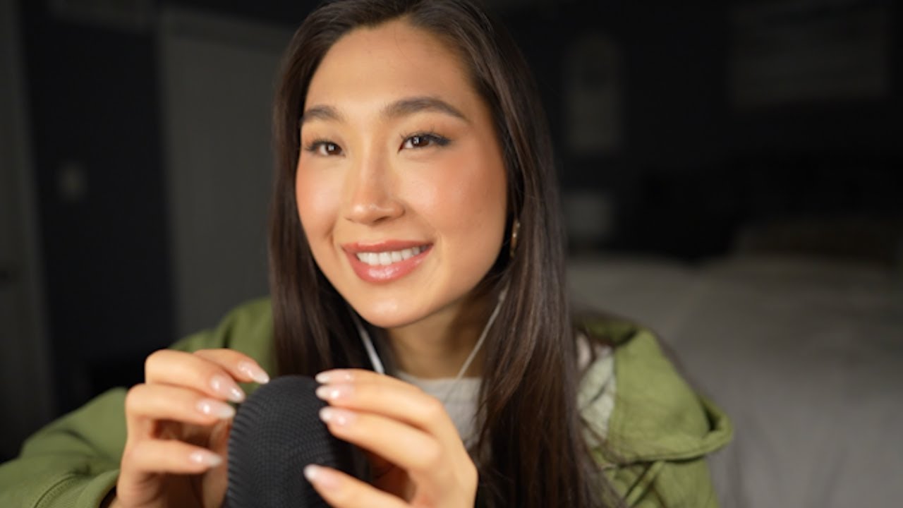 ASMR slow/ gentle mic scratches + mouth sounds & hand movements to relax you 😴☁️