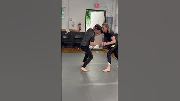 Don’t let your partner stay on your head #bjj #drills #duckjitsu #grappling #wrestlejitsu #nogi #cjj