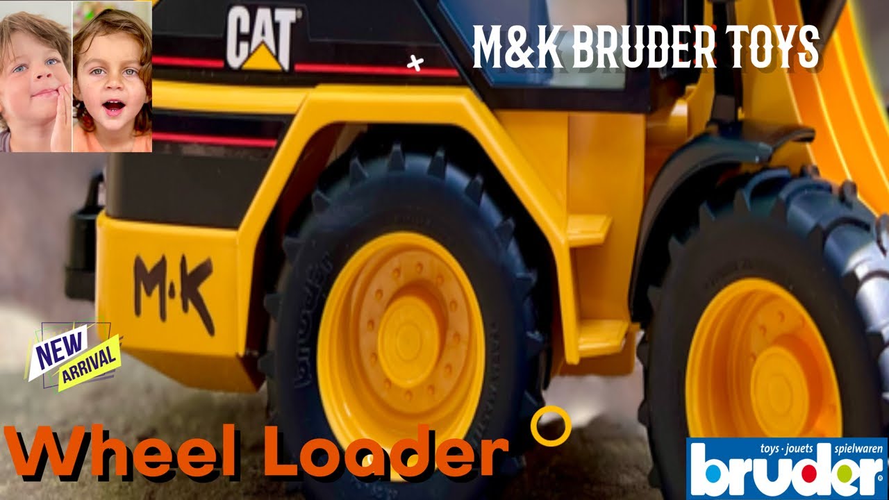 Having Fun with M&K: "Out of the Box! Bruder Wheel Loader"