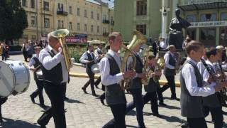 До Чернівців завітали 38 духових оркестрів з Буковини