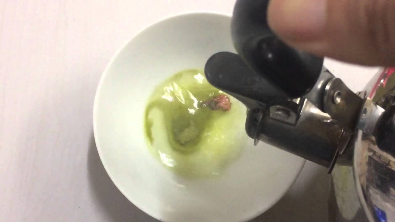 お湯を注ぐと 桜の花びら 開くお茶を 実際に飲んでみた エキサイトニュース