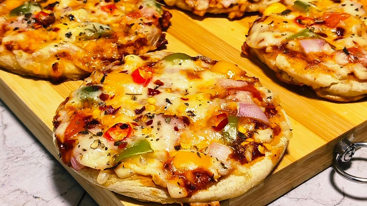 Mini Pizza Recipe | How To Make Mini Pizza Recipe At Home | Veg & Cheese Mini Pizza Recipe ,