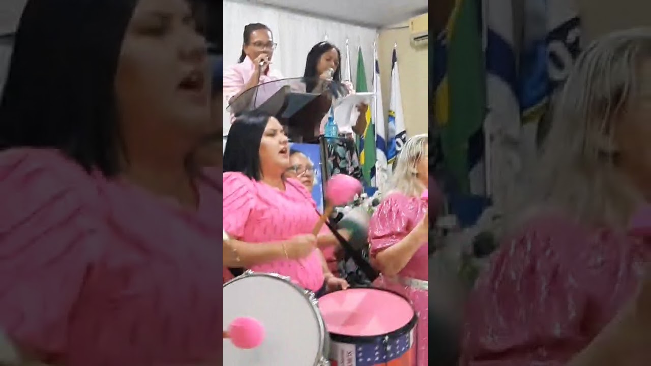 Missionária Erlange com sua percução.