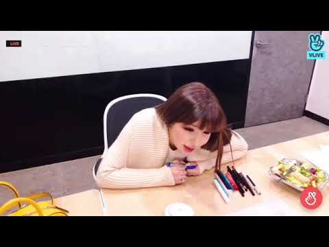 Parkbom v live eat sallad# park bom vlive ayo follow
