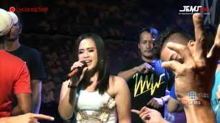Download lagu CINTA DALAM DERITA _ NITA BOLIN | NABILLA MUSIC | JEMS STUDIO | LIVE KARANG ANYAR