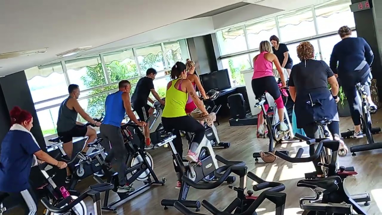 Corso spinning... Palestra lake fitness Lovere by Simon e Anna