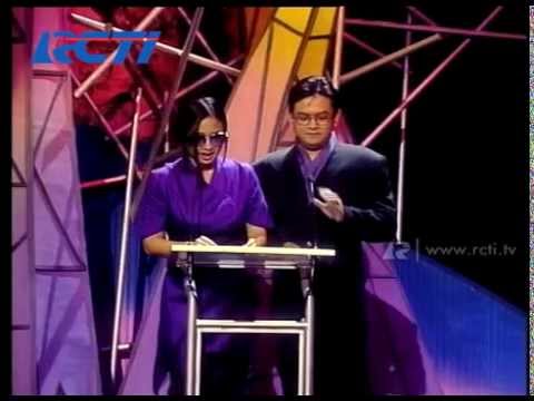 Chrisye 'Badai Pasti Berlalu' Album Terbaik - AMI 2000
