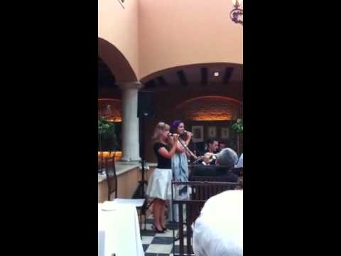¿Estás buscando canciones de boda? ¿Estás buscando canciones de boda?