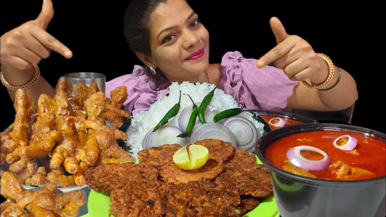 Today Eating Mini Prawns Pakoda ,And Full Dabba Bharke Chicken Curry 🍛 Chicken Feet Masala Rice 