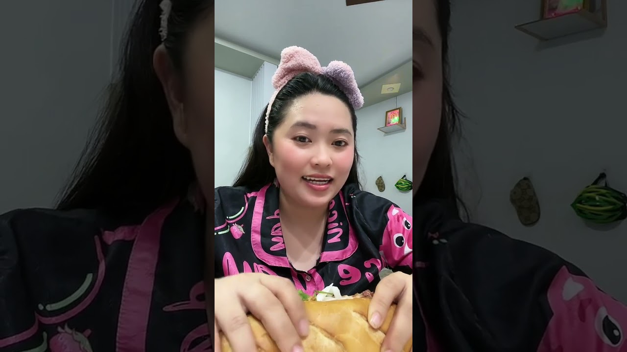 ăn trứng với bánh mỳ huynh hoa với e nha