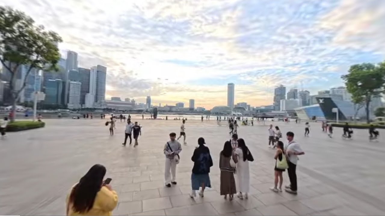 Marina Bay Singapore, walk around VR video 