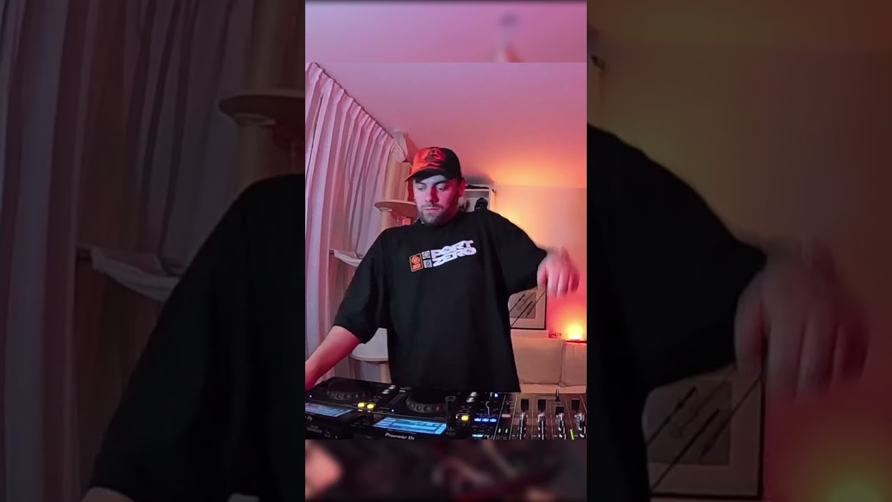 Infekt x Samplifire Hog Reveal doubled with VANM firewall VIP #dubstep #edm #rave #dj #mix auf YouTube ansehen Infekt x Samplifire Hog Reveal doubled with VANM firewall VIP #dubstep #edm #rave #dj #mix auf YouTube ansehen