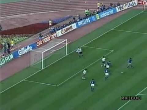 FIFA World Cup 1990 - Italy vs England (1st Half)