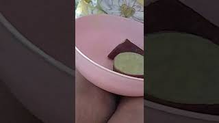 A Minha Prima Angela Comendo Batata Doce