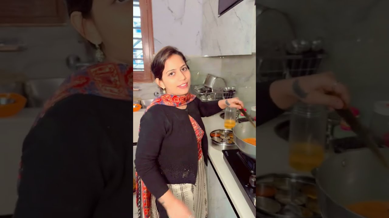 आज घर में बनाई भंडारा Style आलू पुरी