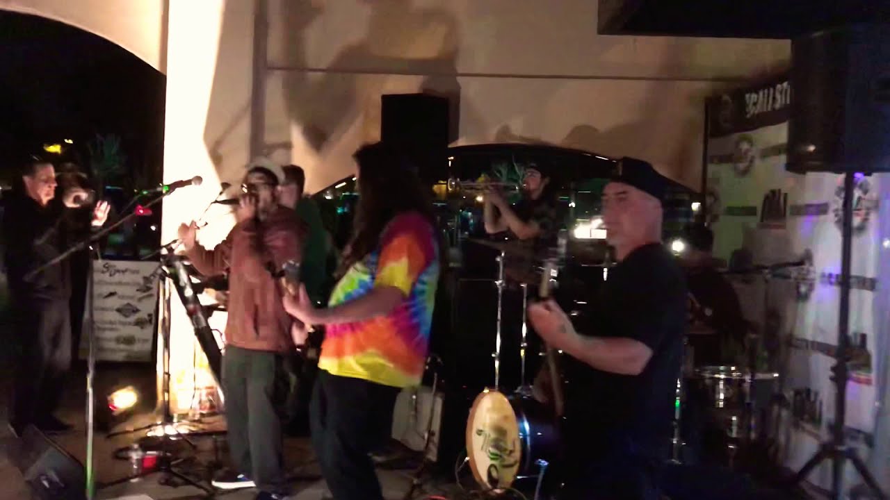 Al Scholl Live Art inspired by the Ocean Natives and Brian Zach (SYNRGY) at  Cali Strong. 3/6/2021