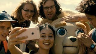 変わった環境で育った主人公が常識を変える!?映画『ブリグズビー・ベア』予告編