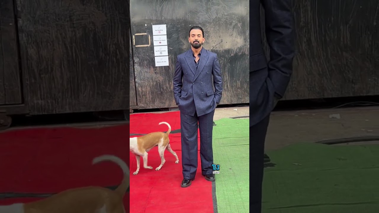 KL Rahul Spotted! Dog Following Him Everywhere? 