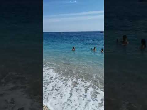 (VIDEO) Ogliastra, un tuffo nella bellissima spiaggia di Cala Sisine (Baunei)