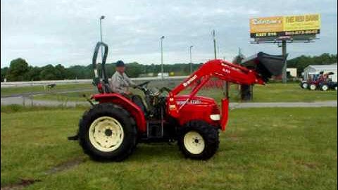 Branson 4720I 4X4 with Brand New Branson Loader
