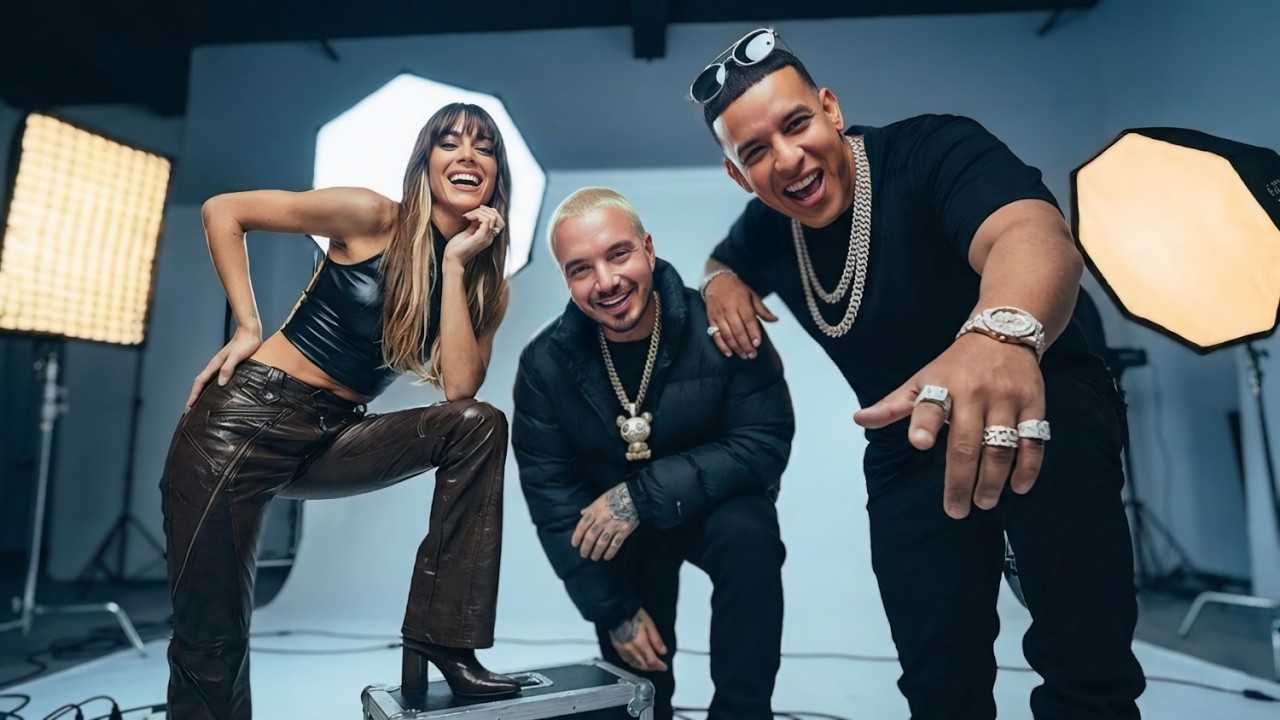 Aitana, Daddy Yankee - Abrázame Más Fuerte (ft. J Balvin) 2026