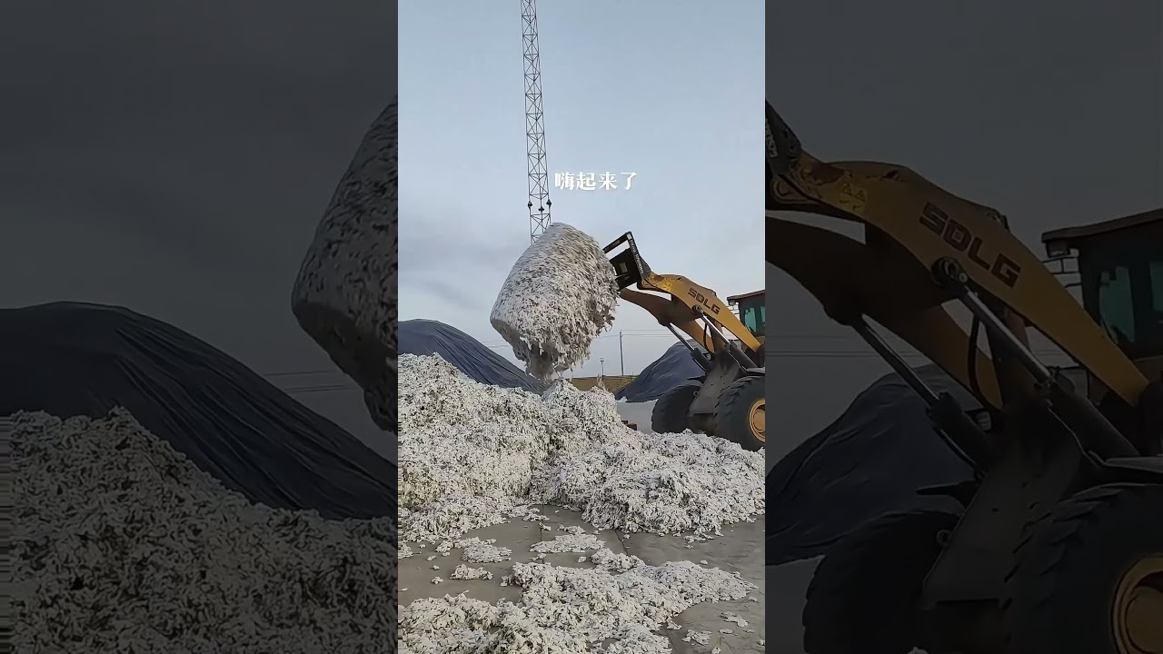 John Deere cotton picker