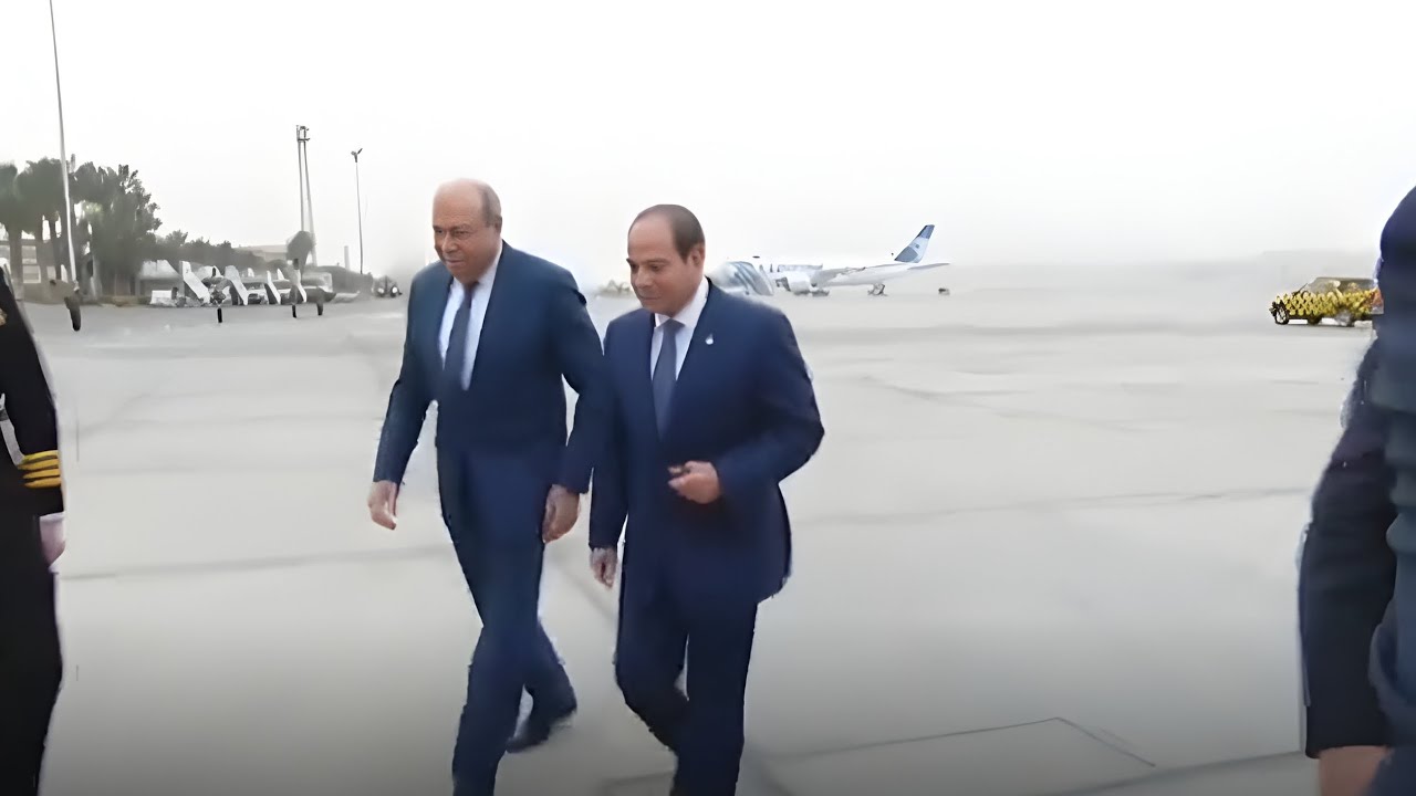 الرئيس السيسي يشاهد أحدث الطائرات المنضمة لأسطول «مصر للطيران» 