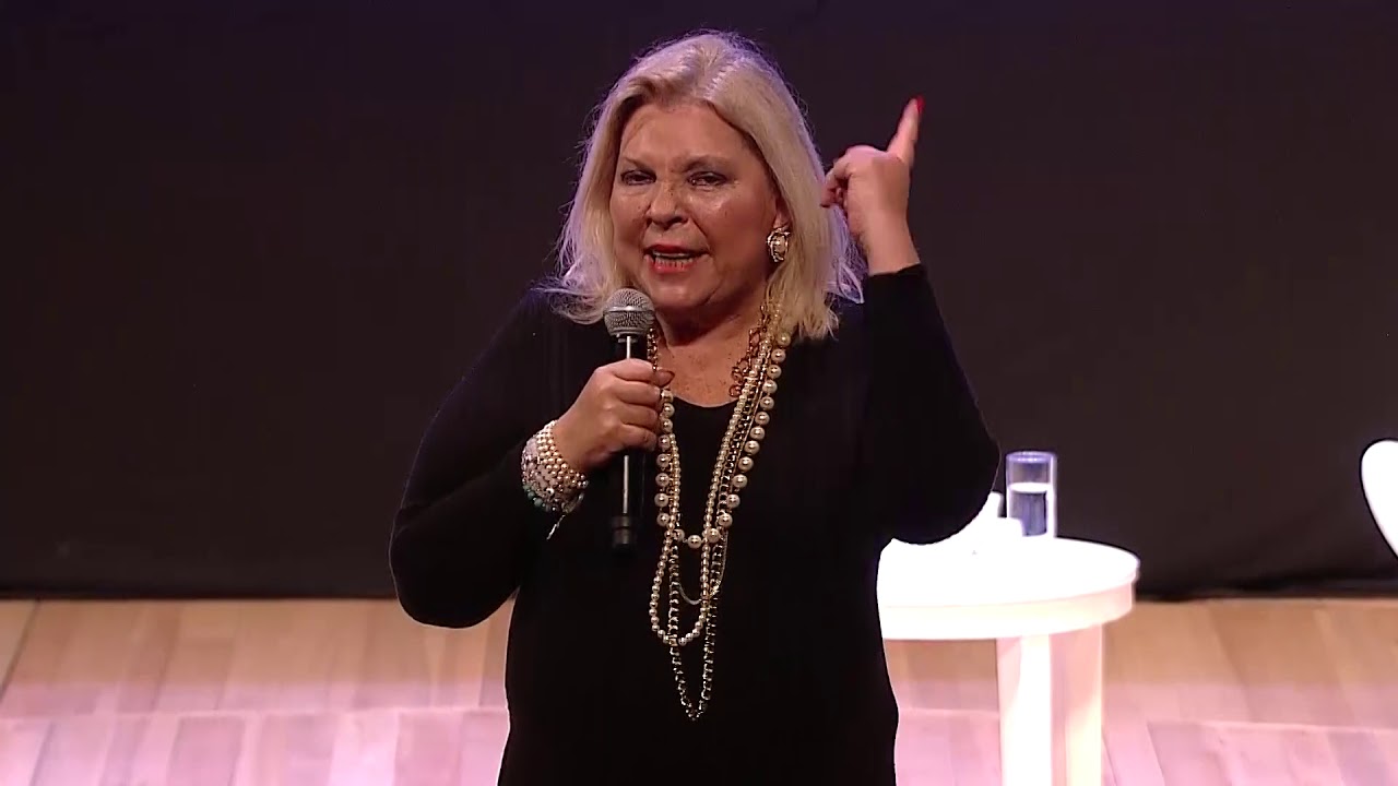 Palabras de la Diputada de la Nación Elisa Carrió en Gabinete Ampliado - 15/8/2019 - YouTube