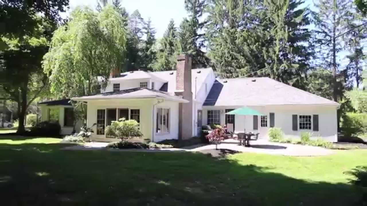 222 Alpine Drive, Pittsford, NY presented by Bayer Video Tours YouTube