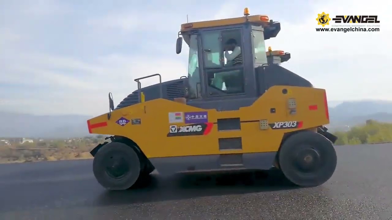 20ton Road Construction Machinery Road Roller Xs203j with Air Conditioner