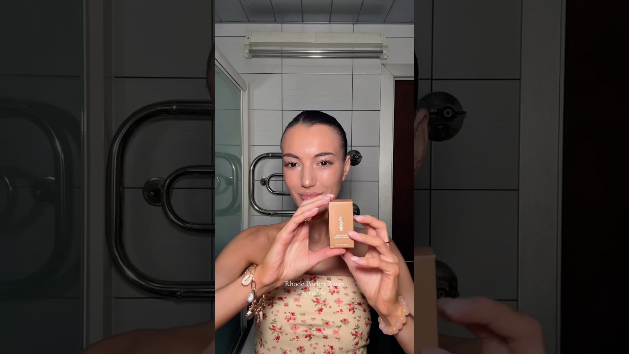 Румяна Rhode Pocket Blush Sprinkle 