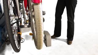 Zo je een Spinder fietsendrager achterop de trekhaak - YouTube
